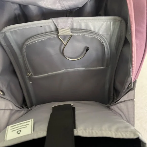 Travelpro Maxlite 5 Rolling Undersesat Carry-On - Picture 4 of 12